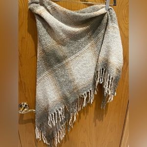 Plaid Wrap/Scarf Fringe